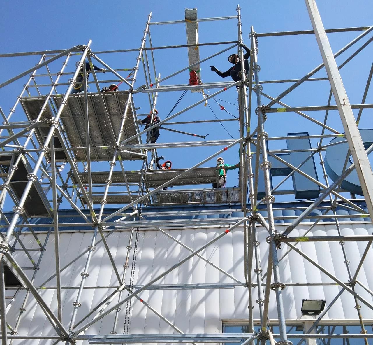 Arriendo vs compra de andamios para analisis operacional y financiero